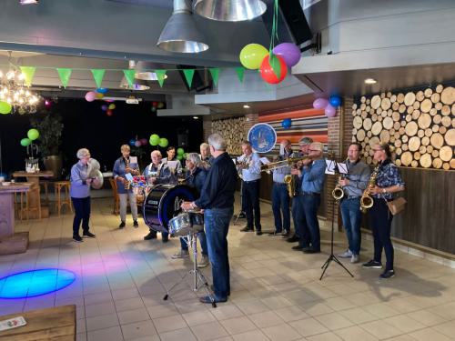 8d1c992e-307e-4a7b-9afa-b313f5f4a2e0