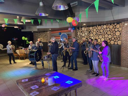 963c7a15-d625-4b86-8927-18eb2b74350a